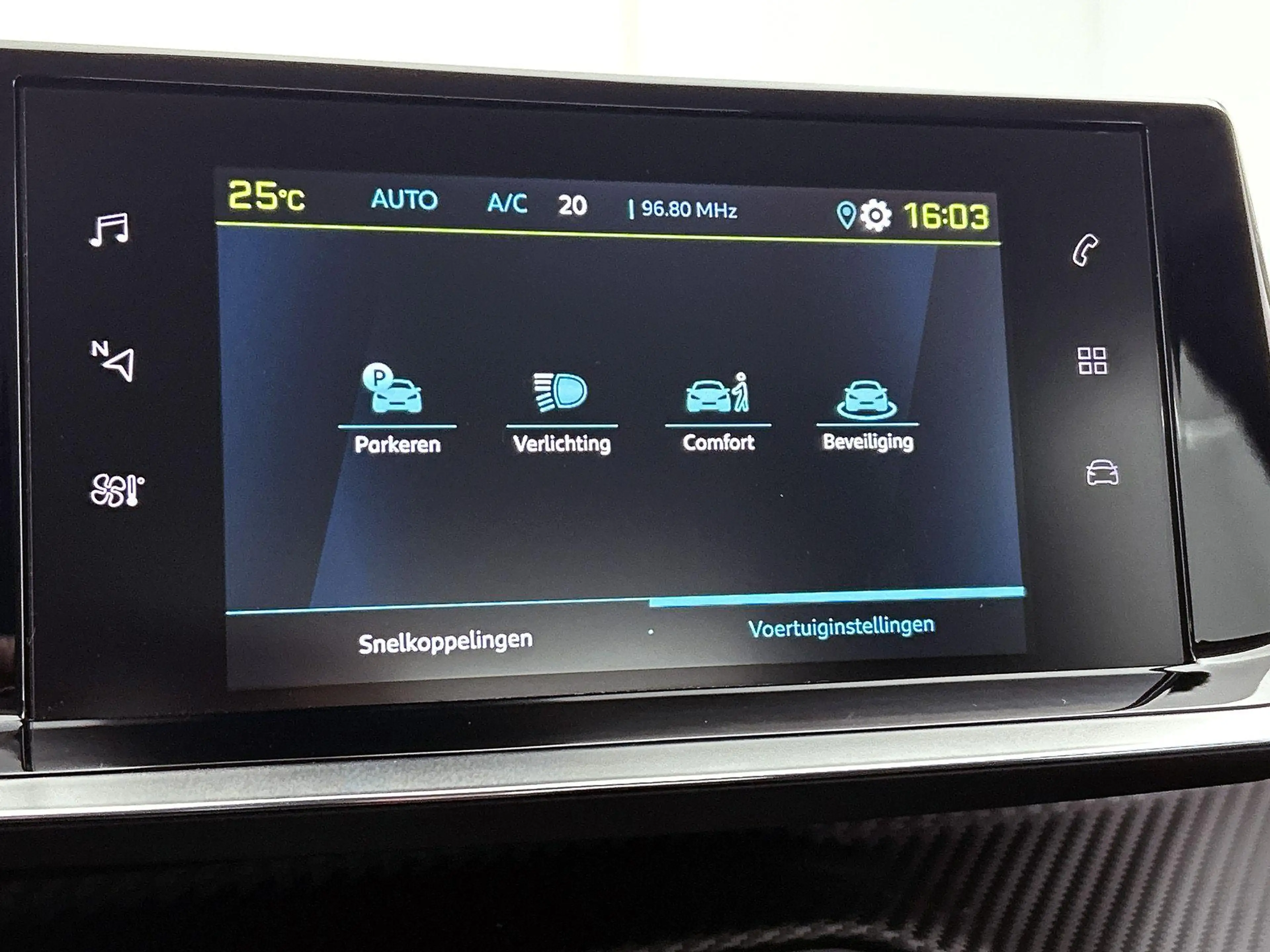 Peugeot e-2008 EV Active 50 kWh | WORDT VERWACHT | APPLE CARPLAY — photo 13