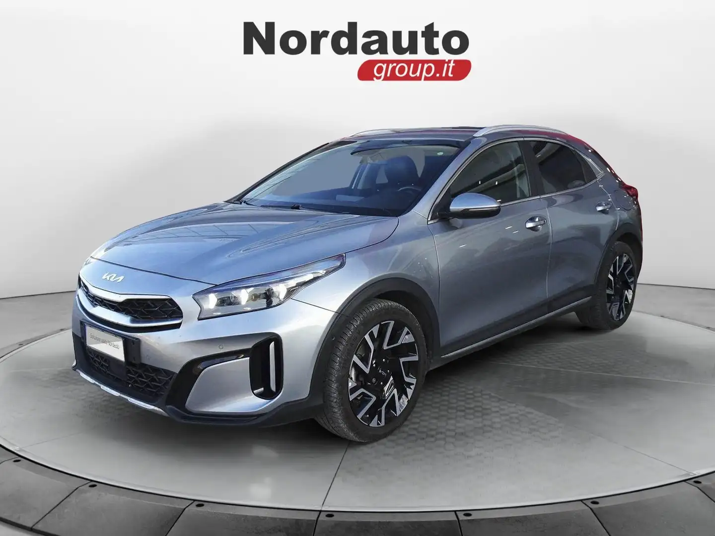 Kia XCeed 1.6 CRDi 136 CV MHEV DCT Style Argento - 1
