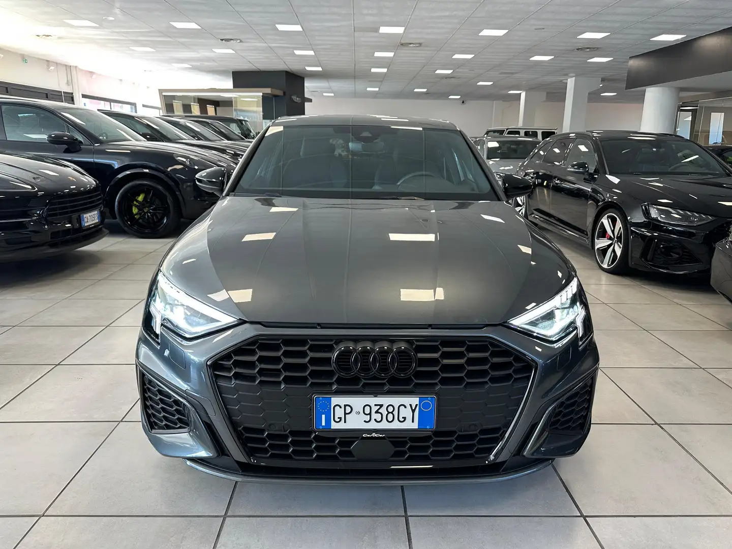 Audi A3 Sportback Identity Black 2.0 tdi S line s-tronic Gris - 2
