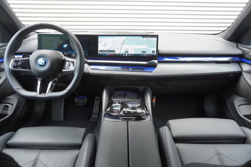 BMW 550 5 serie Sedan 550e xDrive M Sportpakket Pro | Inno — photo 10