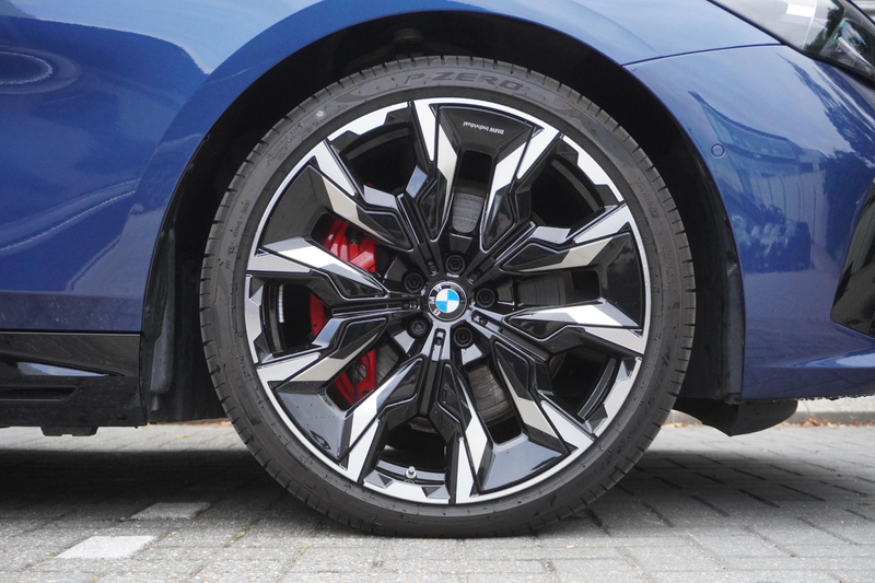 BMW 550 5 serie Sedan 550e xDrive M Sportpakket Pro | Inno — photo 6