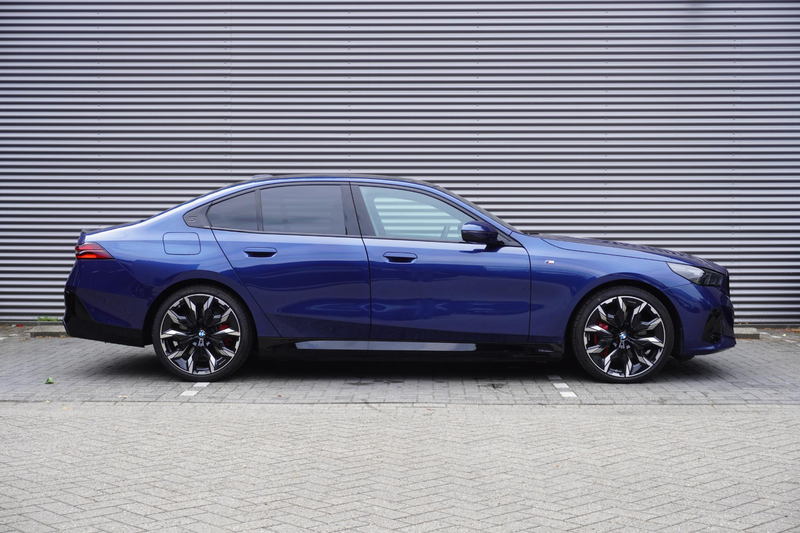 BMW 550 5 serie Sedan 550e xDrive M Sportpakket Pro | Inno — photo 4