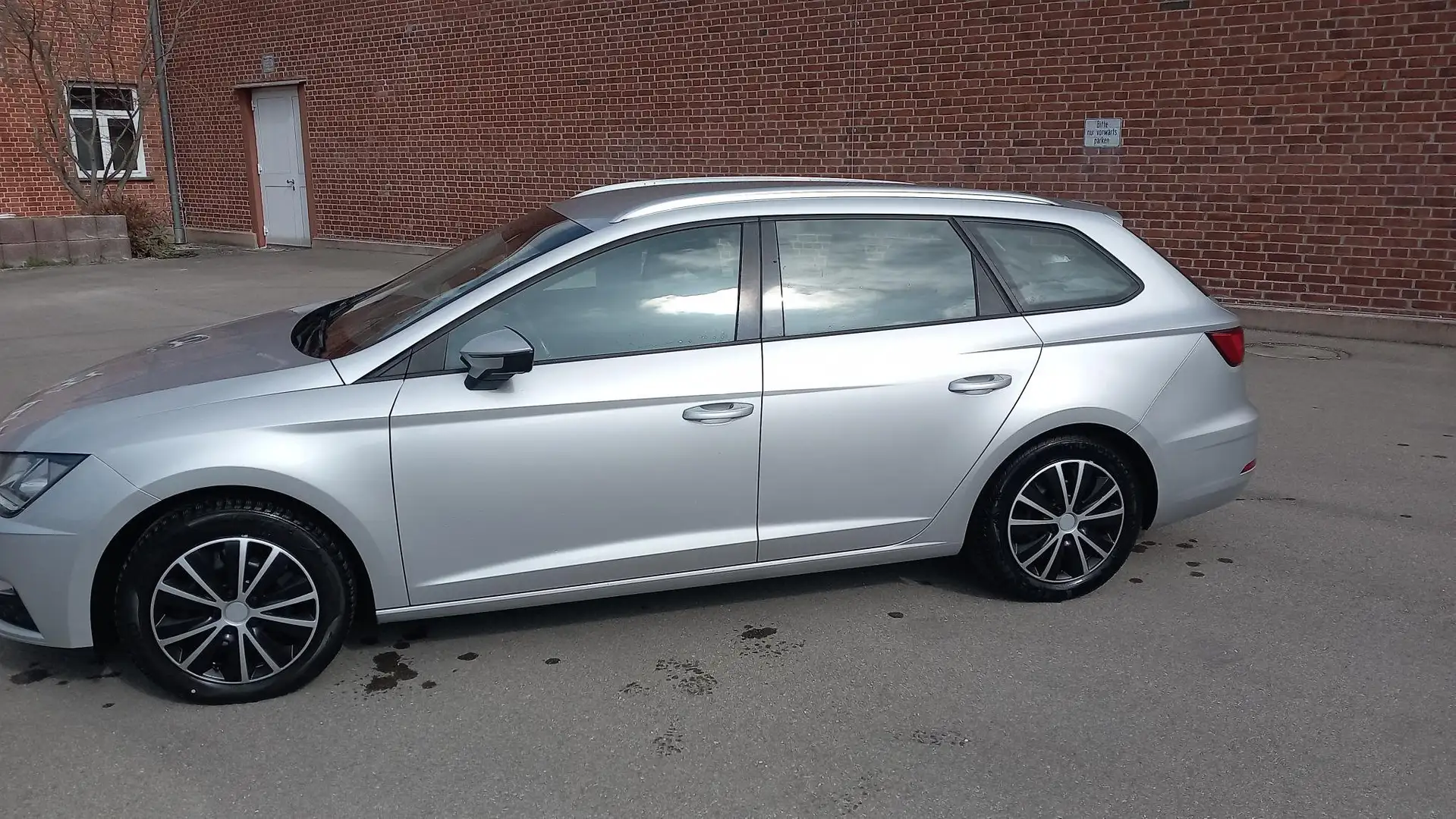 SEAT Leon Style Silber - 2