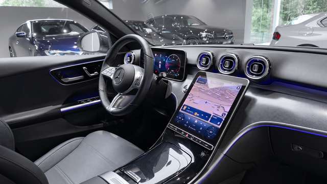 Mercedes-Benz C 200 — photo 14