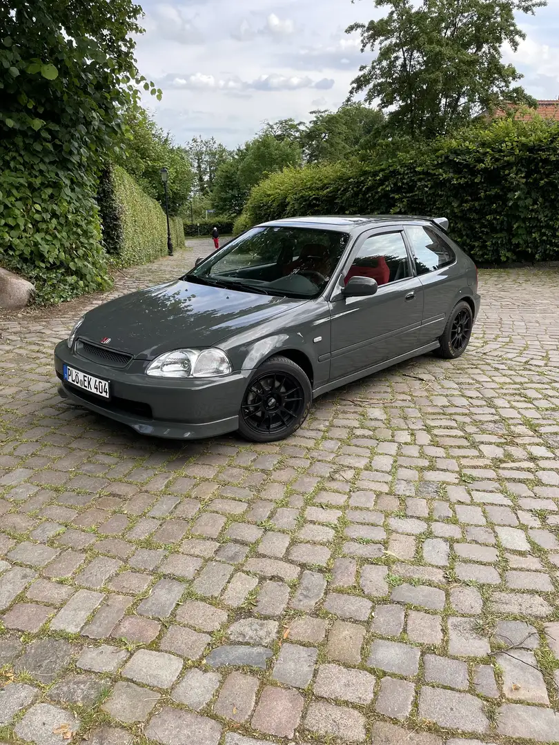 Honda Civic 1.6 VTi - 1