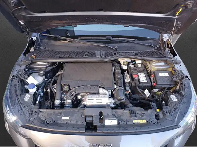 Peugeot 208 view 5
