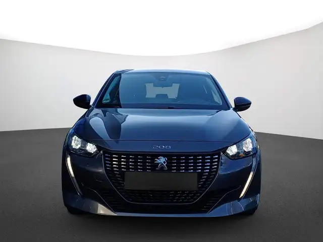 Peugeot 208 view 2