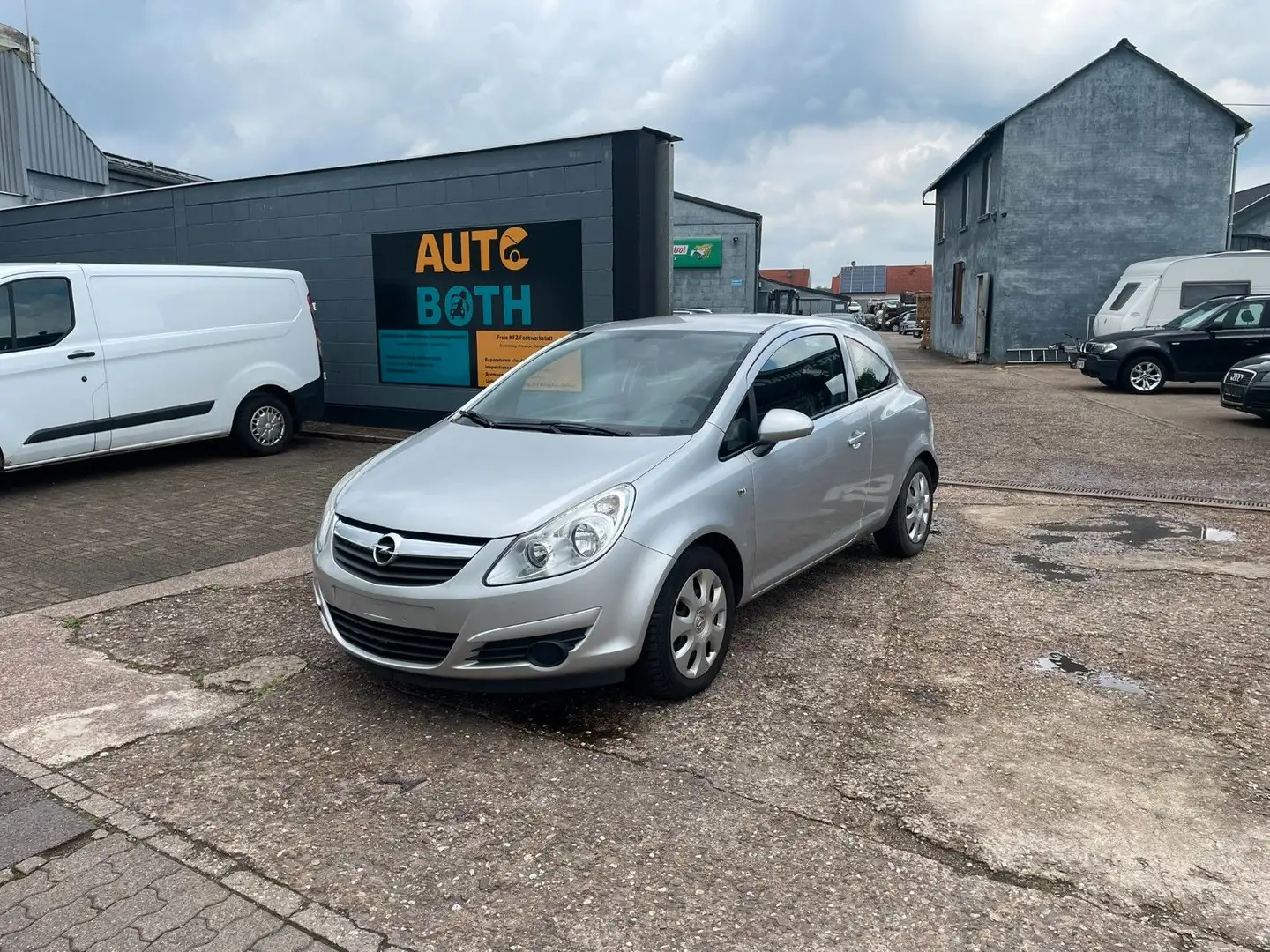 Opel Corsa D Edition Silber - 1