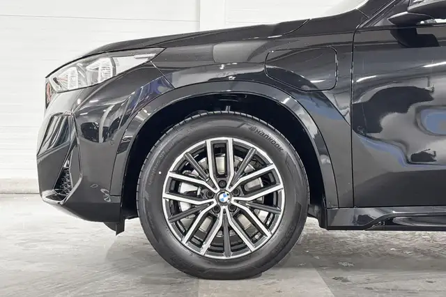 BMW X1 view 4