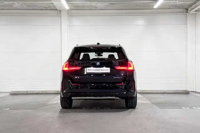 BMW X1 view 8