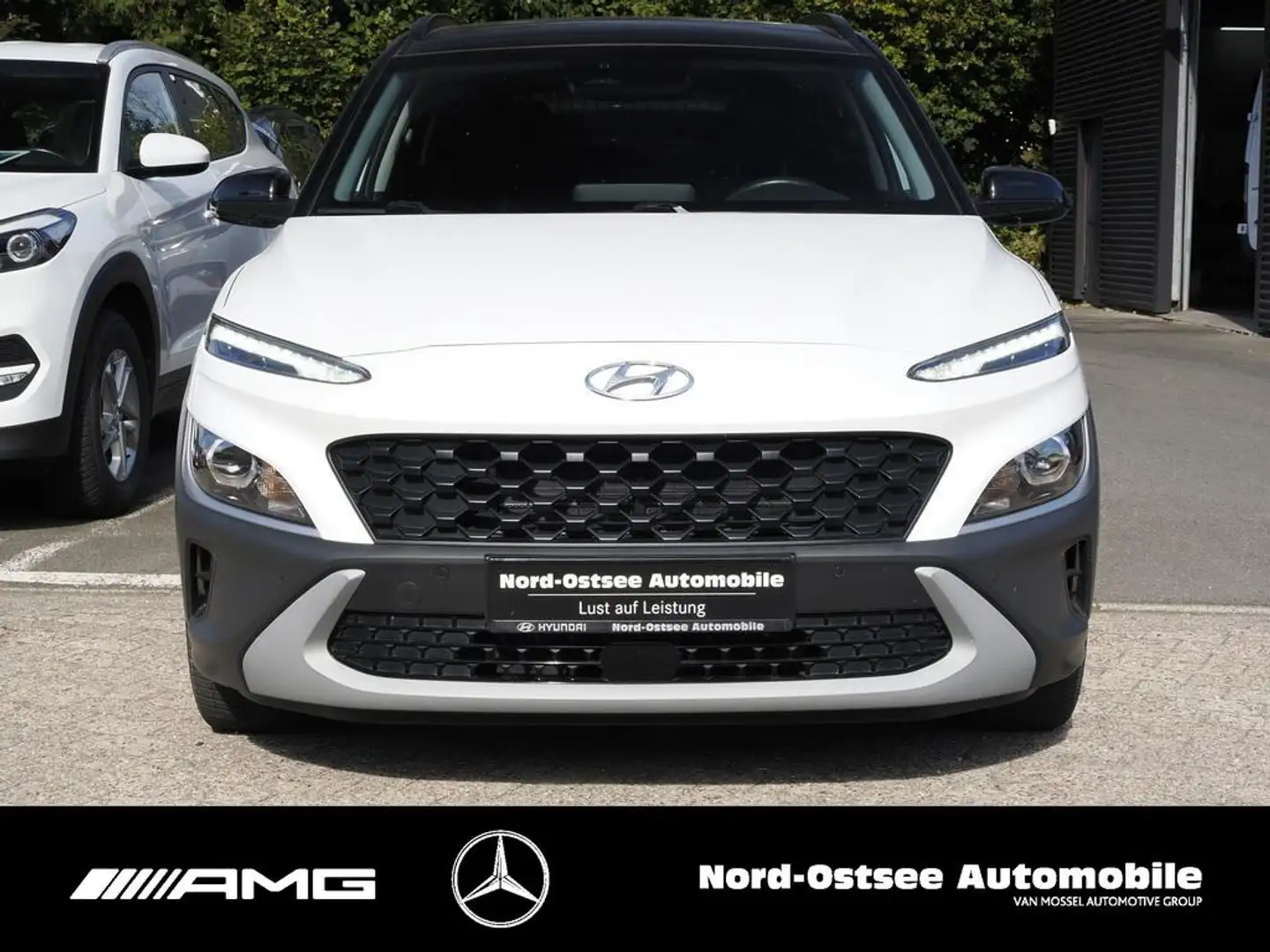 Hyundai KONA 1.6 GDI TREND 2WD  SHZ LED DAB Wit - 2