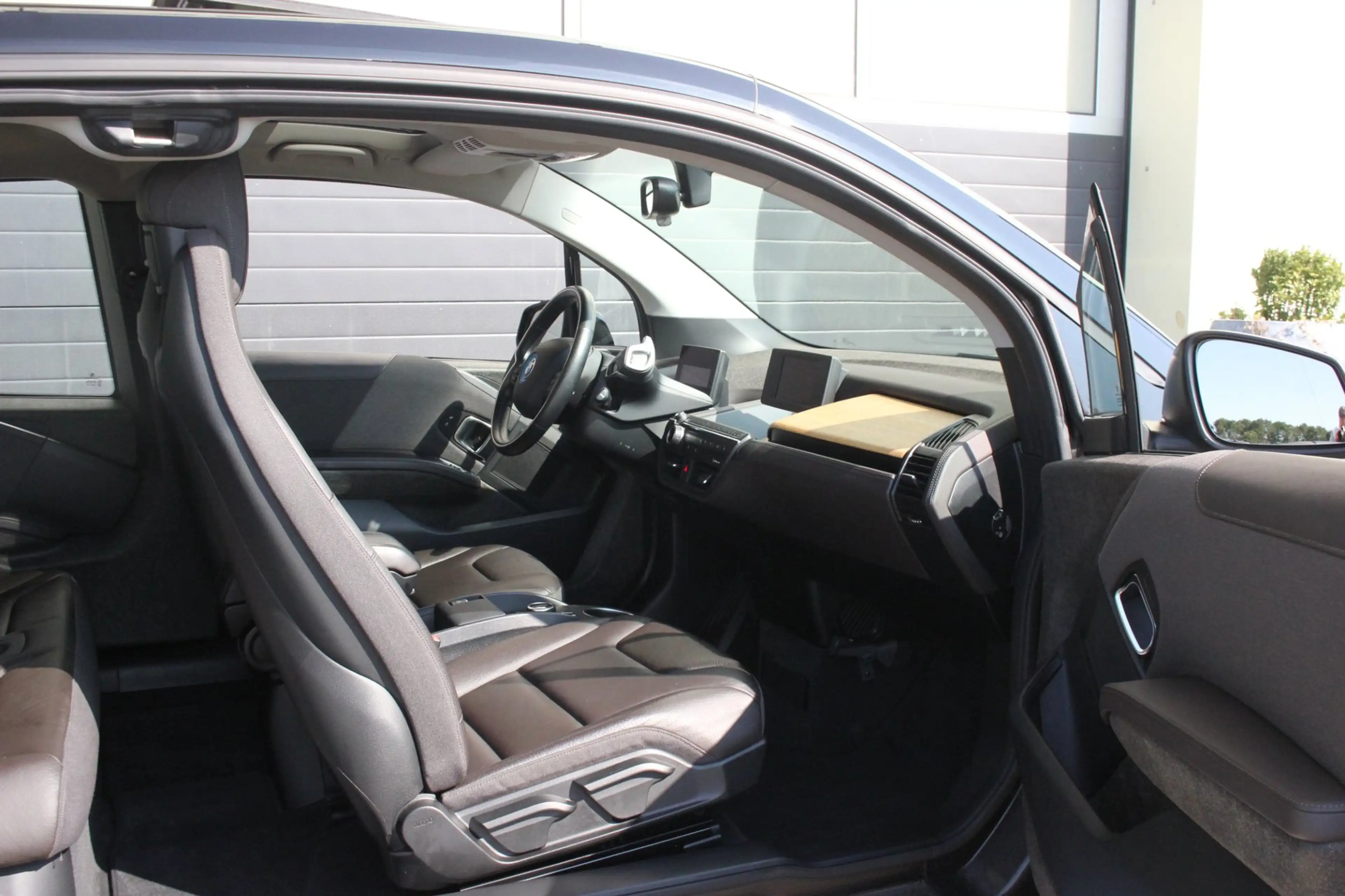 BMW i3 High Voltage Edition 94Ah 33 kWh | Schuifdak | — photo 4