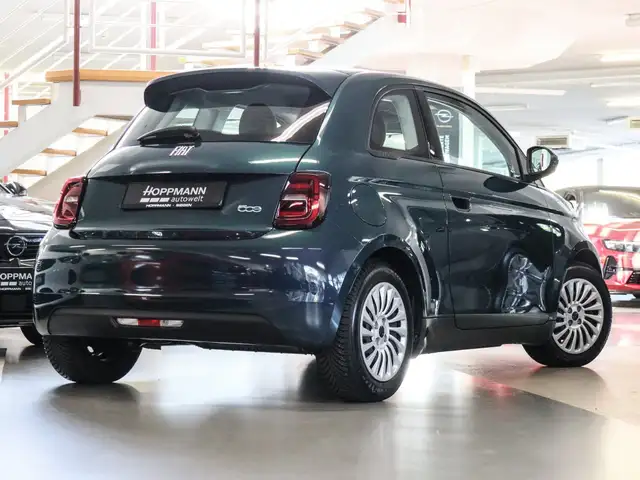 Fiat 500e view 2