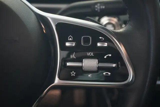 Mercedes-Benz Cla view 14