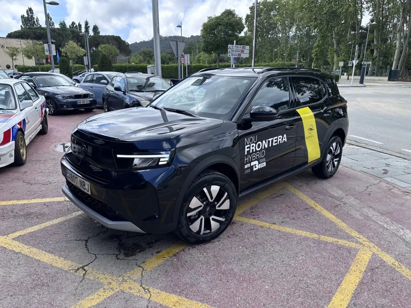 Opel Frontera 1.2T XHT Hybrid eDCT6 S/S Edition 145 Negro - 1