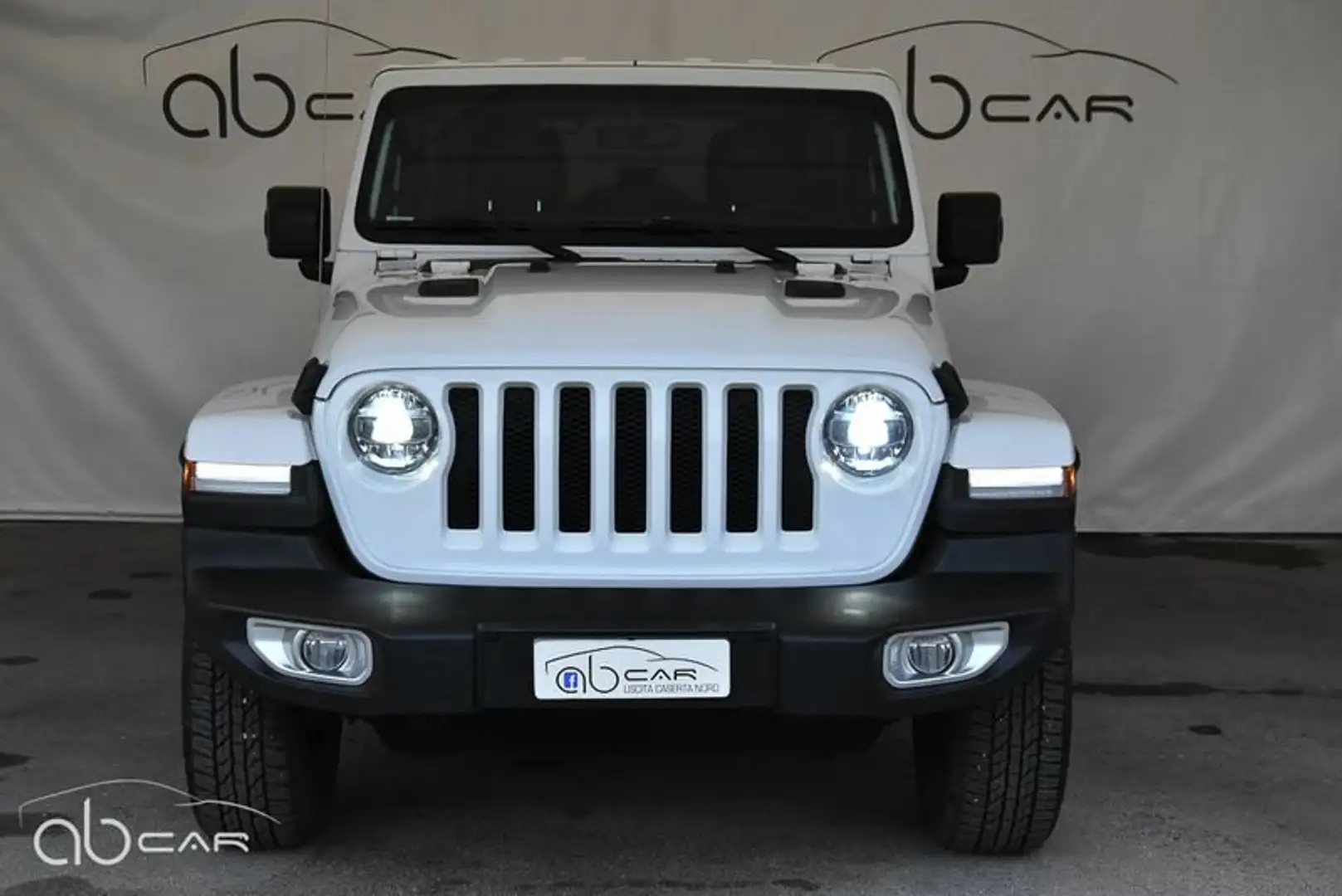 Jeep Wrangler Unlimited 2.2 Mjt II Sahara Bianco - 2