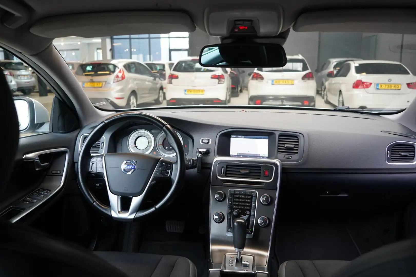 Volvo V60 1.6 T4 Summum | AUT | CRUISE | AIRCO | XENON | STO Gris - 2
