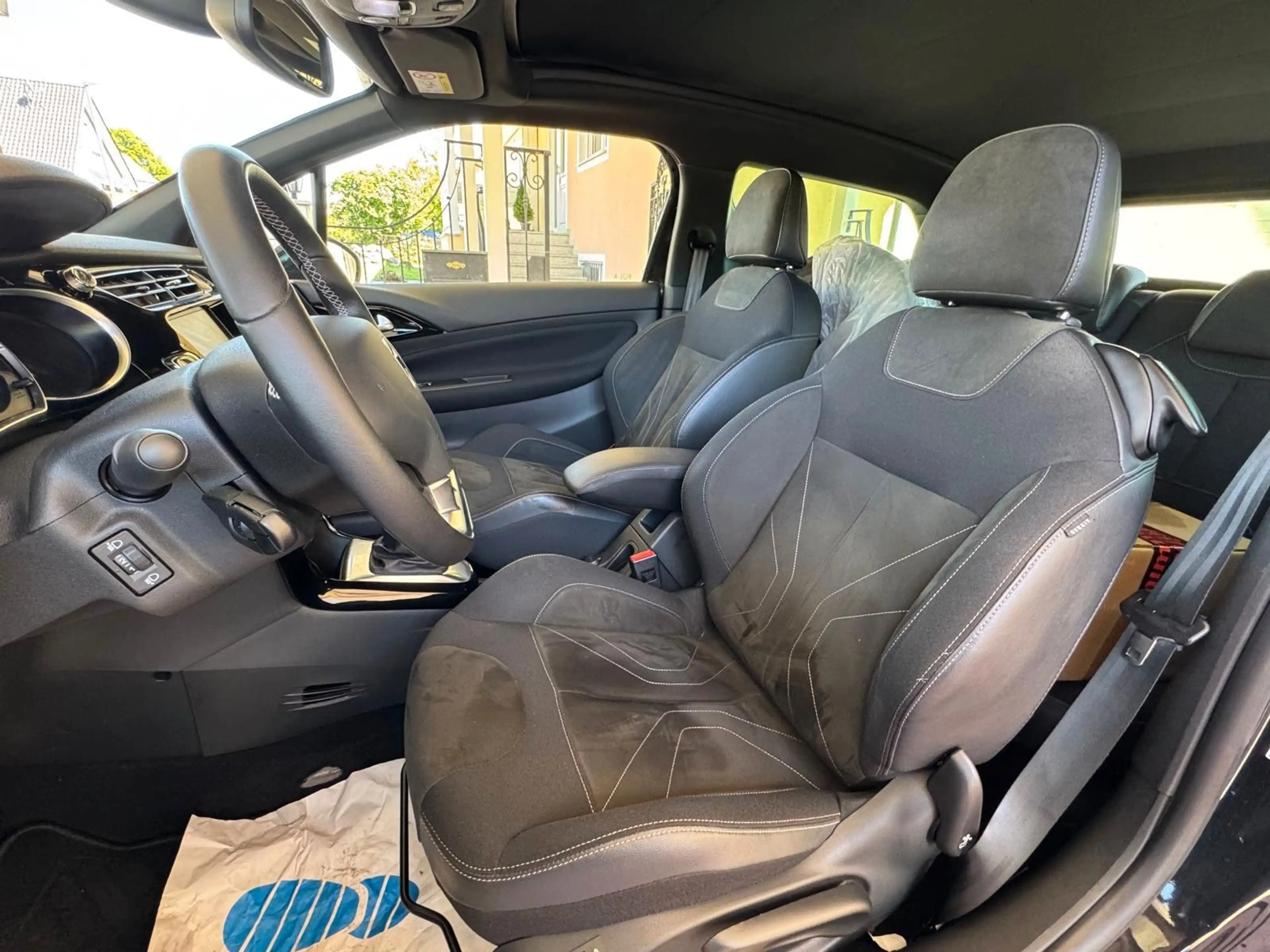 DS Automobiles DS 3 DS 3 Cabrio Sport*TEMPO/SHZ/KLIMA/DAB+* — photo 10
