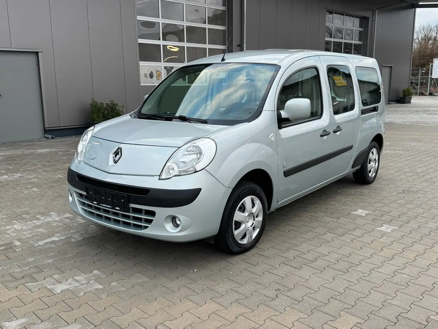 Renault Kangoo Z.E. Maxi 5-Sitzer Silber - 1