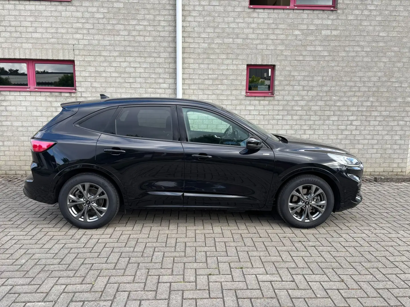 Ford Kuga Kuga 2.5 Duratec PHEV ST-LINE Noir - 1
