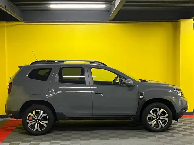 Dacia Duster view 9