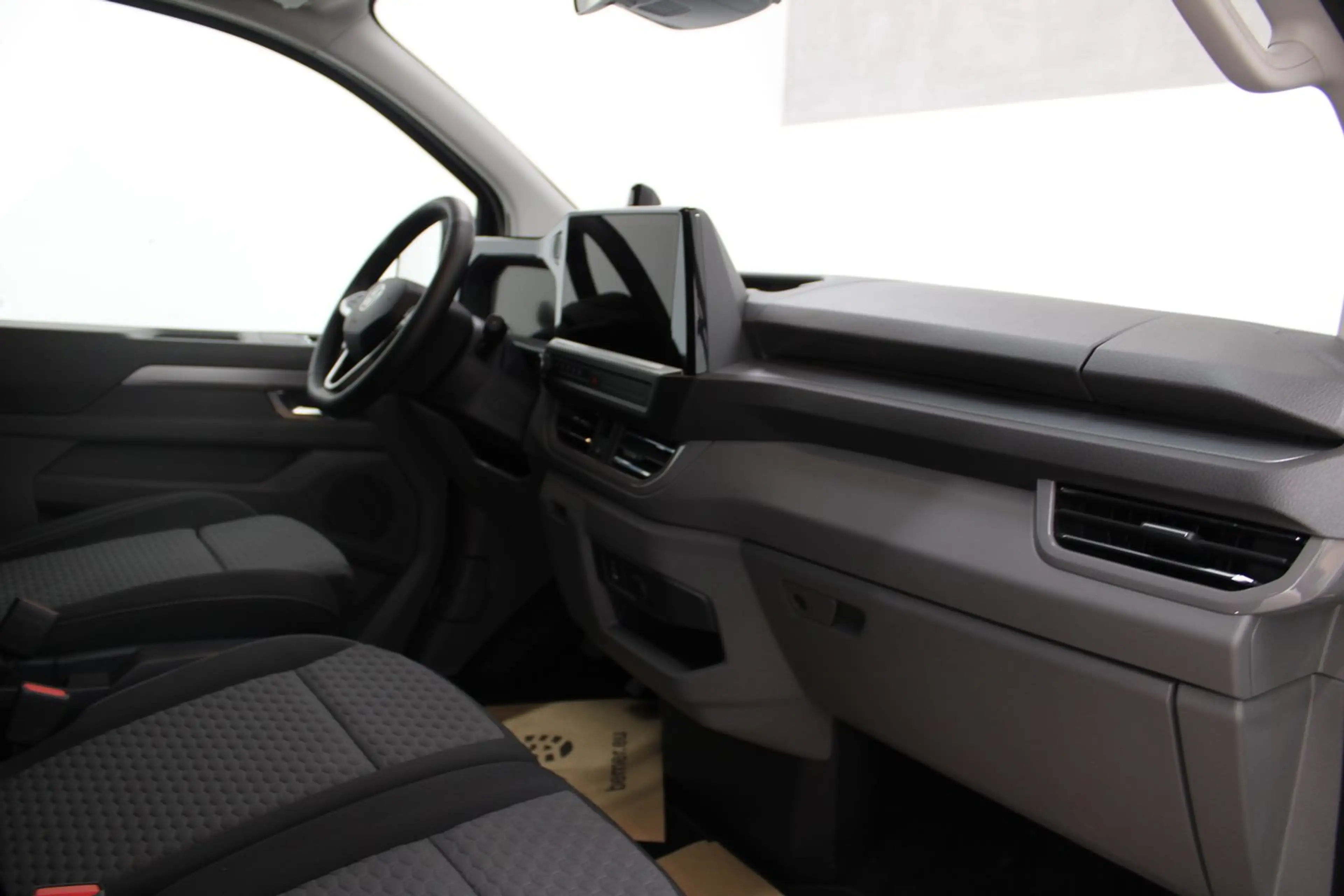 Volkswagen T7 Caravelle VW T7 Caravelle Style LR TDI 4MOTION — photo 10