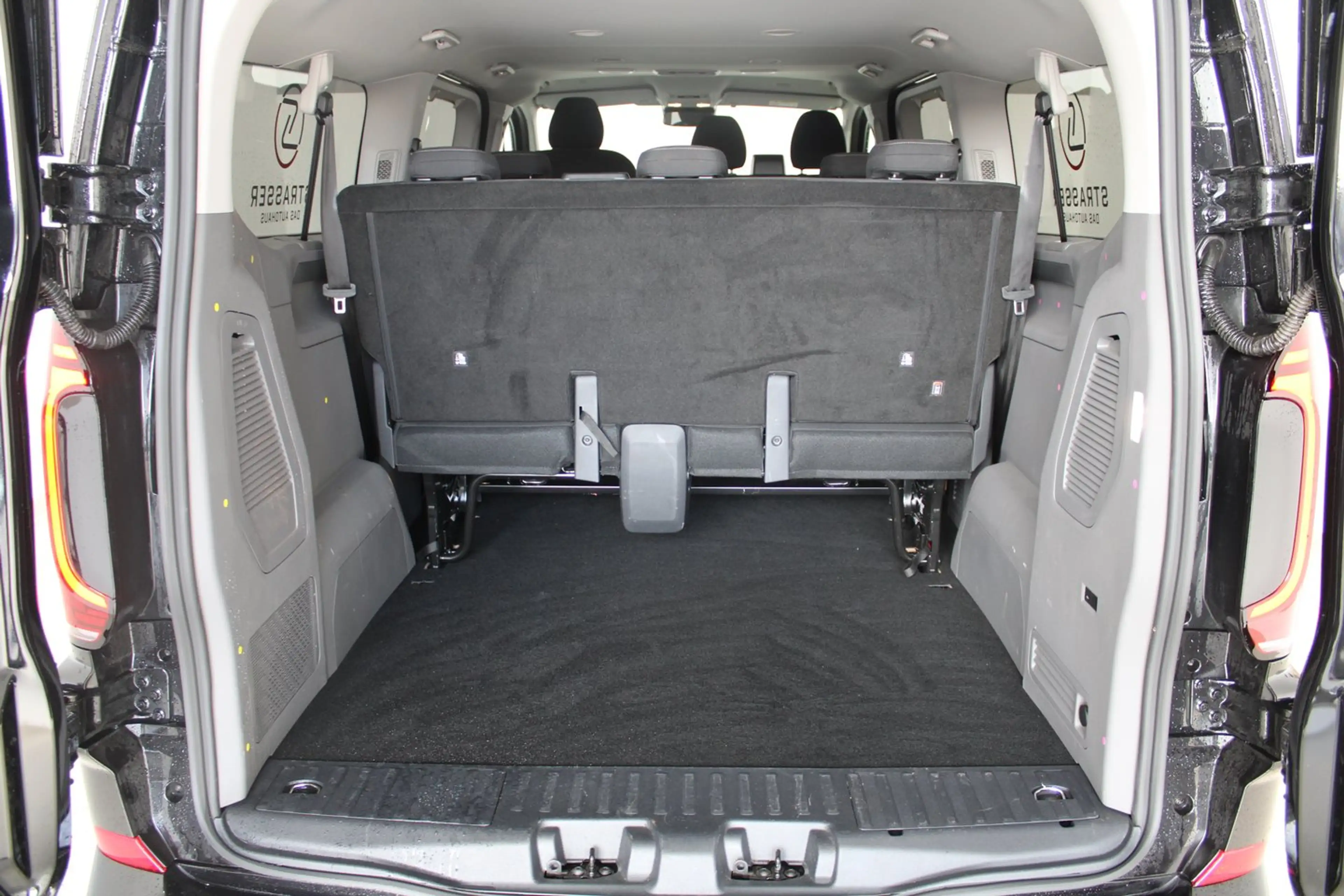 Volkswagen T7 Caravelle VW T7 Caravelle Style LR TDI 4MOTION — photo 7
