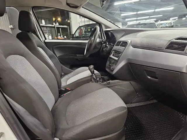 Fiat Grande Punto view 12