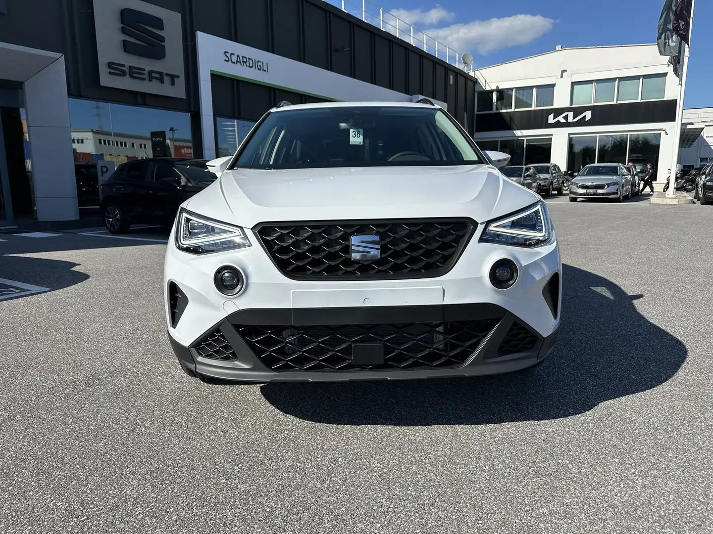 SEAT Arona 1.0 EcoTSI Black Edition PRONTA CONSEGNA Bianco - 2