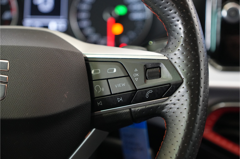 SEAT Arona 1.5 TSI EVO FR Business Intense | Climate | Camera — photo 19
