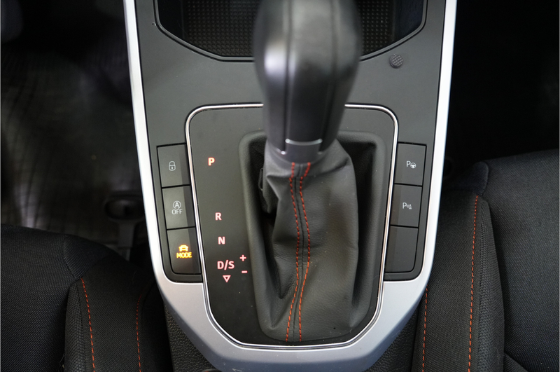 SEAT Arona 1.5 TSI EVO FR Business Intense | Climate | Camera — photo 29