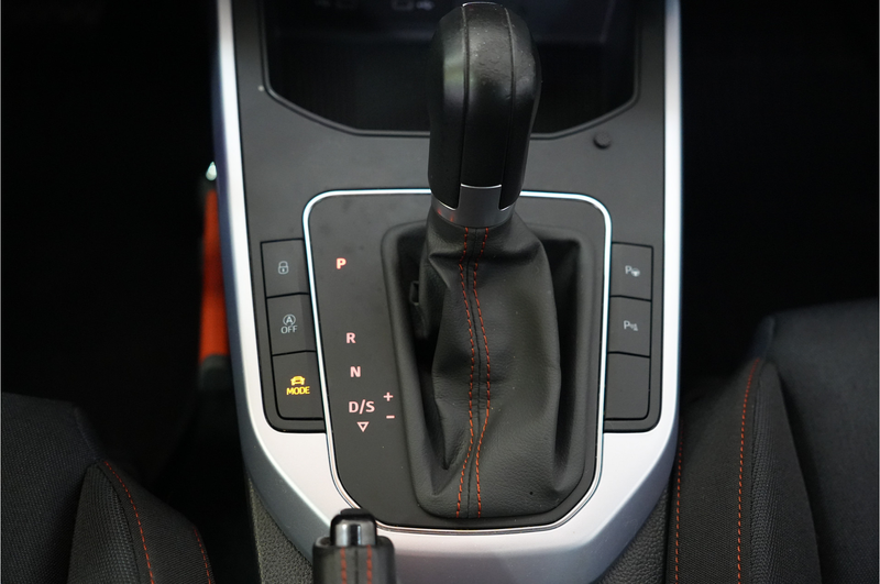 SEAT Arona 1.5 TSI EVO FR Business Intense | Climate | Camera — photo 18