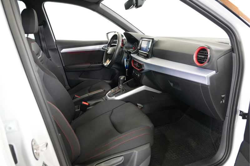 SEAT Arona 1.5 TSI EVO FR Business Intense | Climate | Camera — photo 9