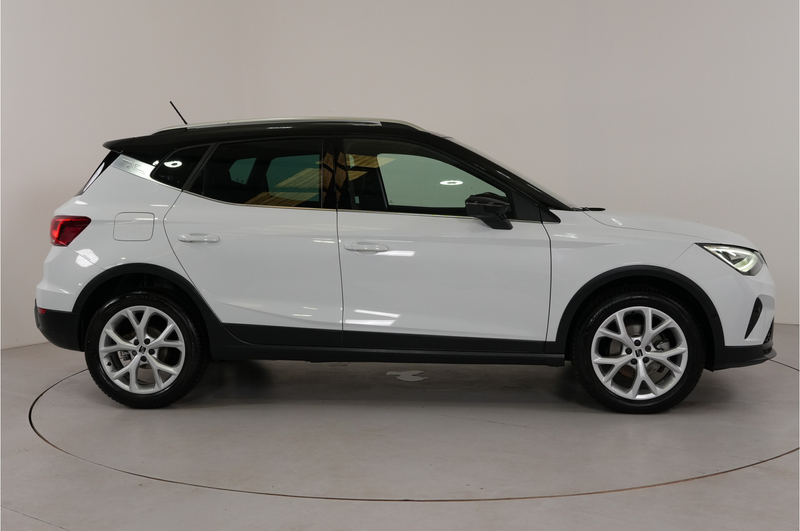 SEAT Arona 1.5 TSI EVO FR Business Intense | Climate | Camera — photo 4