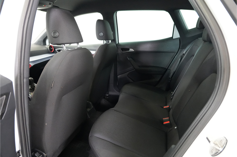 SEAT Arona 1.5 TSI EVO FR Business Intense | Climate | Camera — photo 15