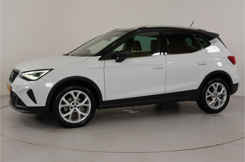 SEAT Arona 1.5 TSI EVO FR Business Intense | Climate | Camera — photo 30
