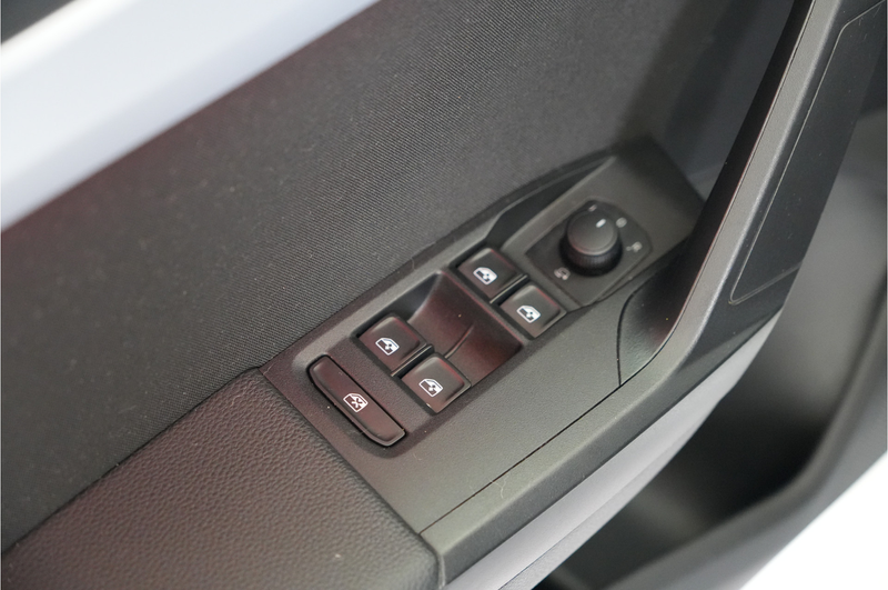 SEAT Arona 1.5 TSI EVO FR Business Intense | Climate | Camera — photo 14