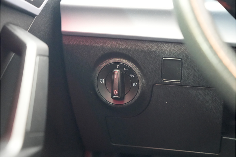SEAT Arona 1.5 TSI EVO FR Business Intense | Climate | Camera — photo 22