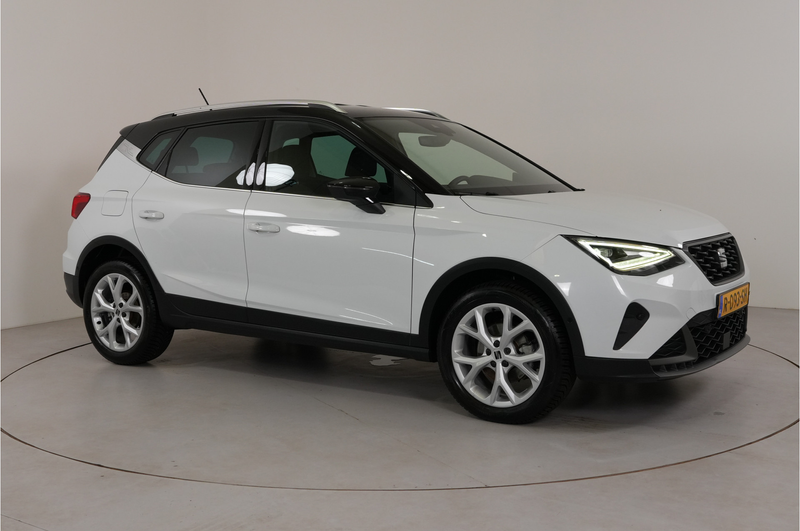SEAT Arona 1.5 TSI EVO FR Business Intense | Climate | Camera — photo 31