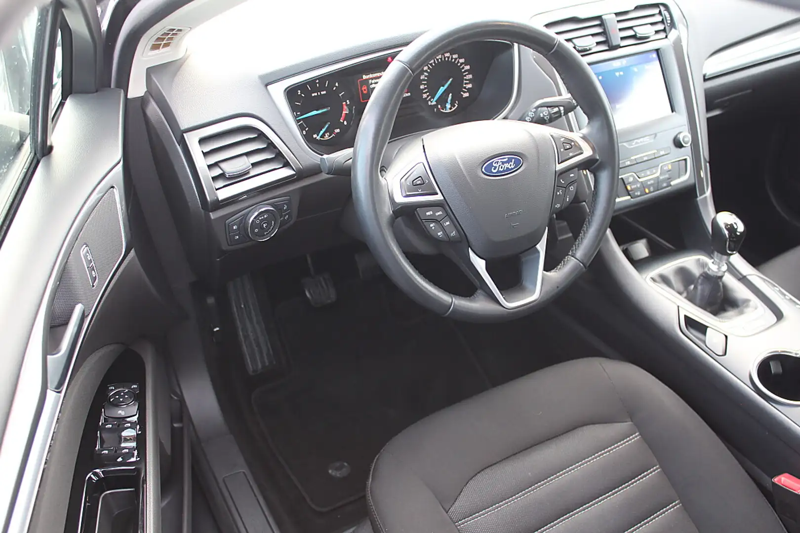 Ford Mondeo Traveller Trend 2,0 TDCi Start/Stop Rückfahrkam... Grau - 2