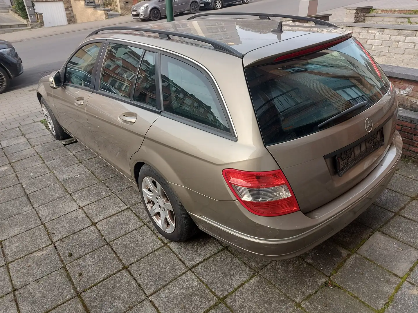 Mercedes-Benz C 200 C+200+CDI+BE+Essential+Elegance Beige - 2