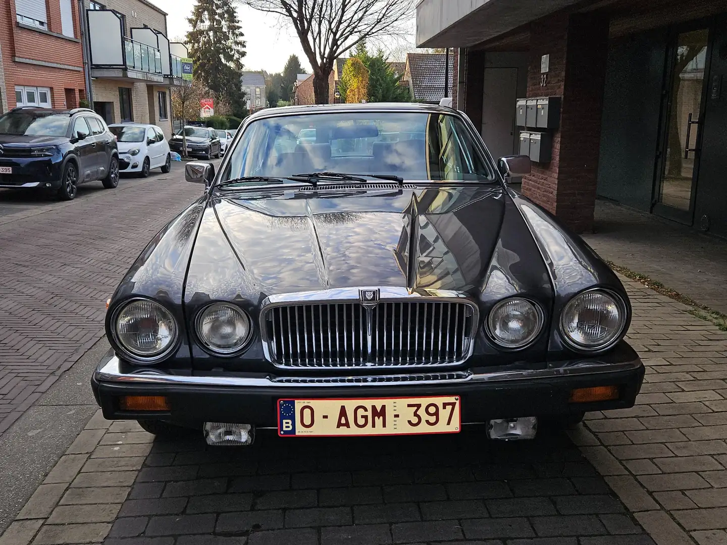 Jaguar Sovereign Grijs - 1