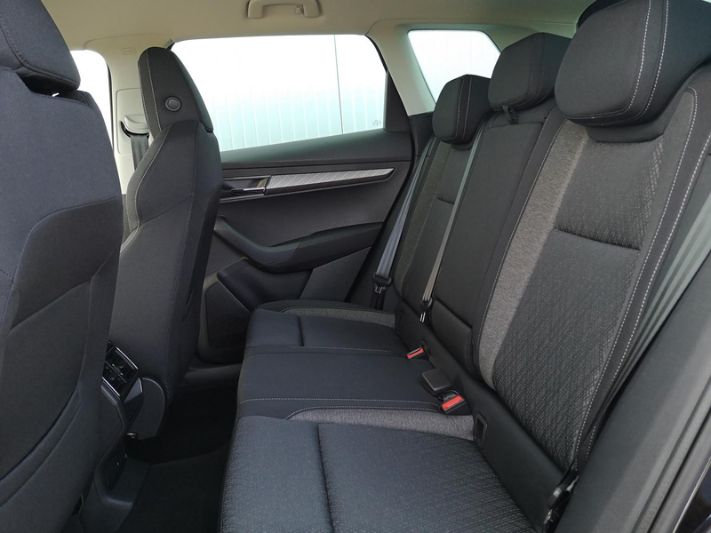 Skoda Karoq Selection 2.0 TDI DSG GV5 Navi ACC 110 kW (150 ... — photo 9