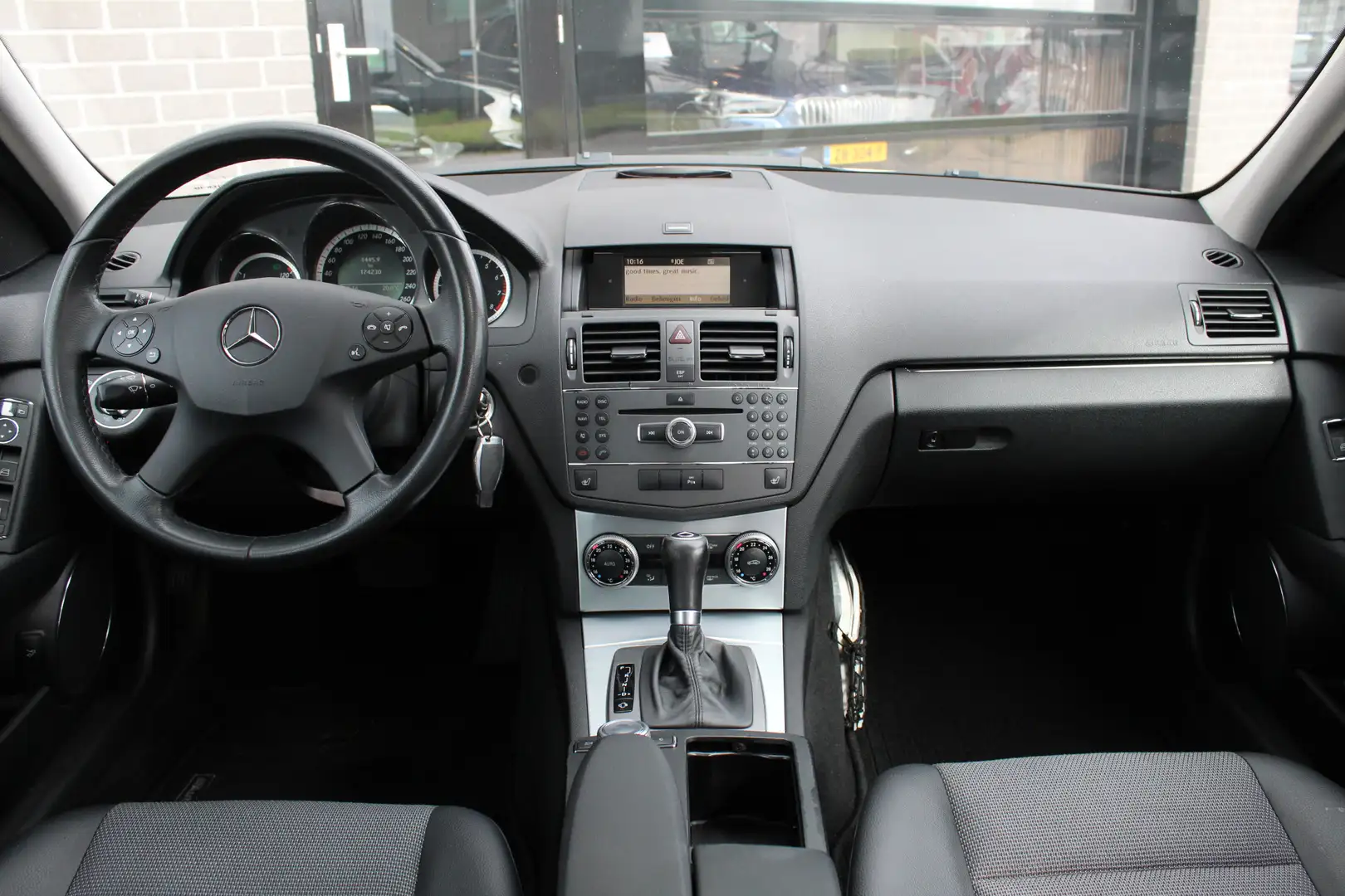 Mercedes-Benz C 180 K BlueEFFICIENCY Avantgarde / Automaat / Clima / C Grijs - 2