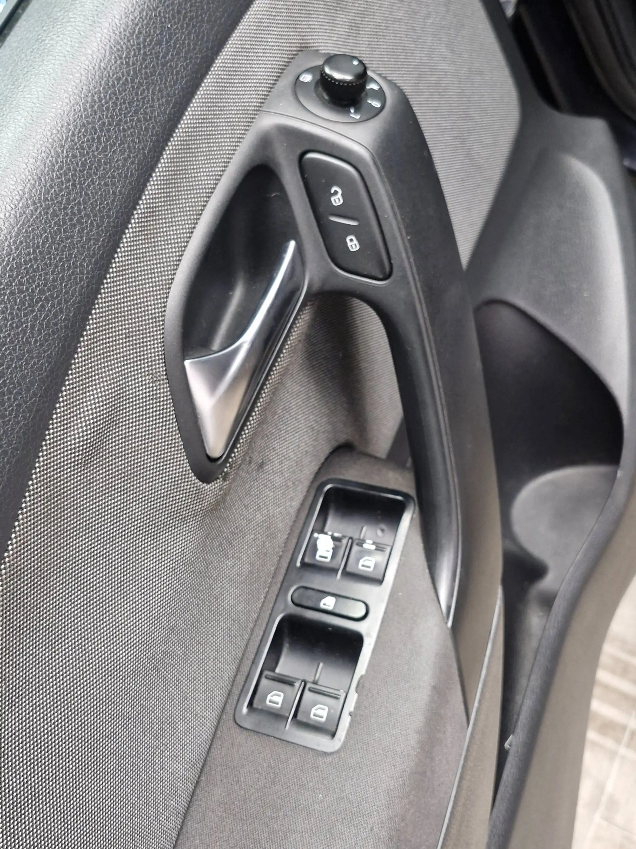 Volkswagen Polo GTI 1.4 TSI AIRCO ! AUTOMAAT ! APK ! RIJD GOED ! — photo 13