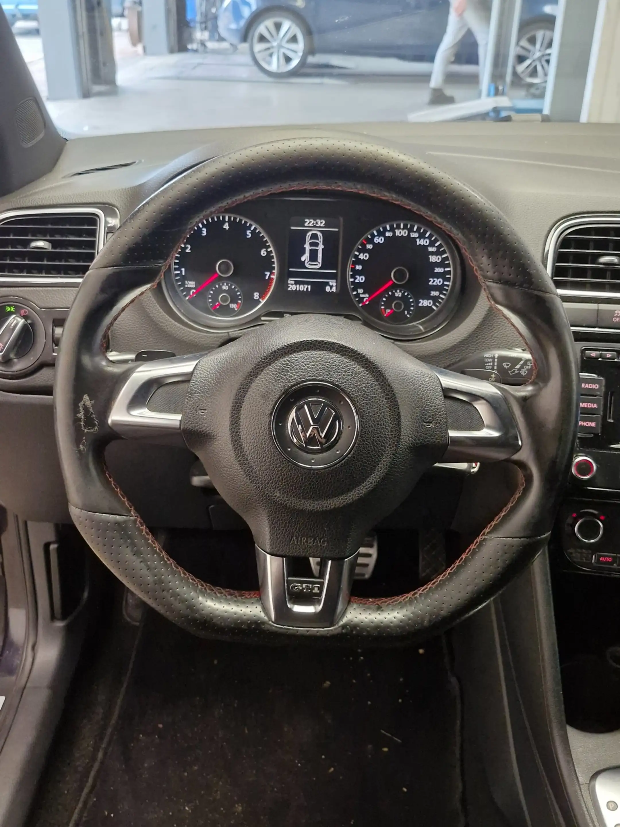 Volkswagen Polo GTI 1.4 TSI AIRCO ! AUTOMAAT ! APK ! RIJD GOED ! — photo 11