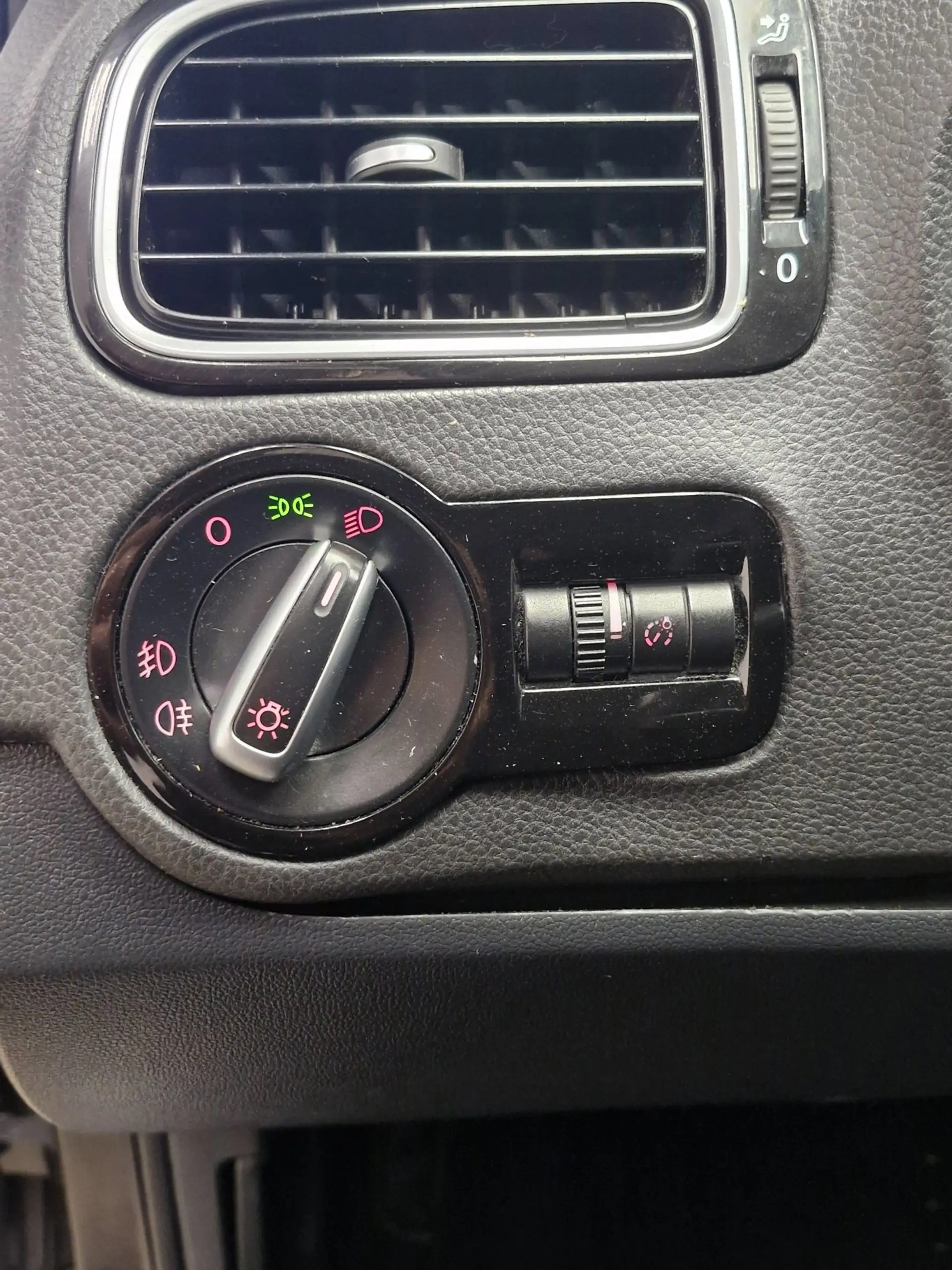 Volkswagen Polo GTI 1.4 TSI AIRCO ! AUTOMAAT ! APK ! RIJD GOED ! — photo 12