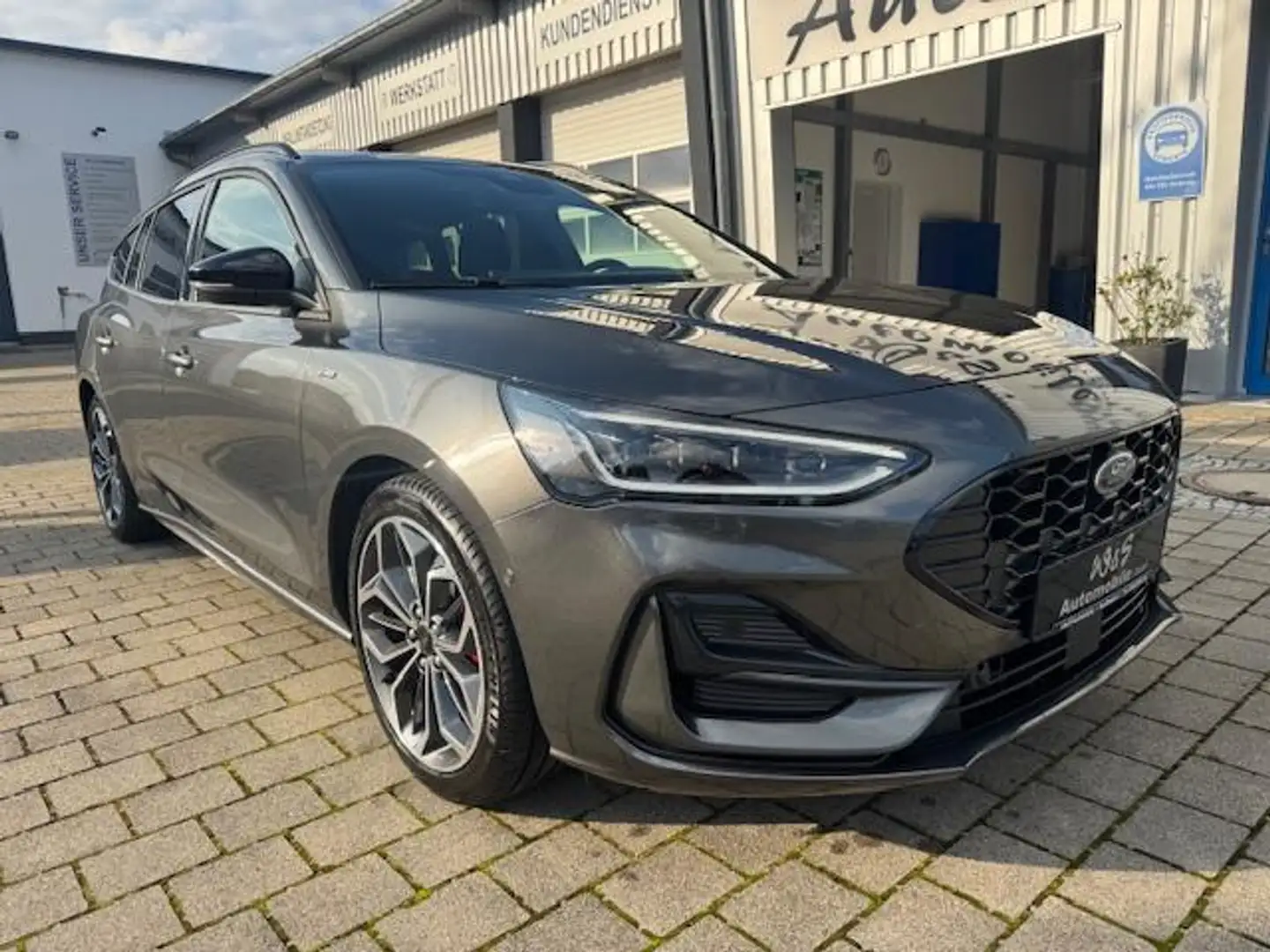 Ford Focus 1.0 EB Autom. ST-Line X *B&O*18"*Matrix* Grau - 2