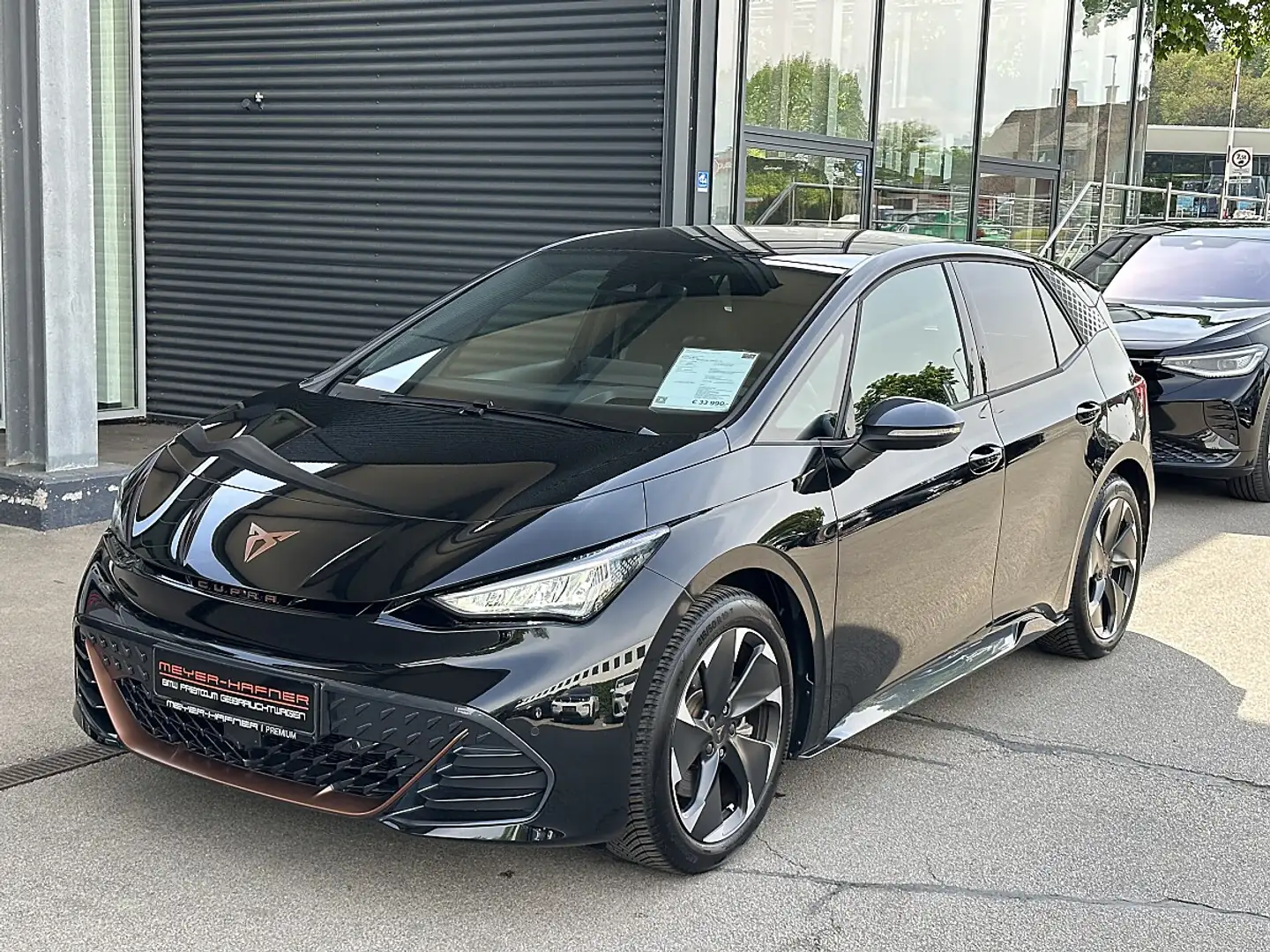 CUPRA Born 77kWh e-Boost / Wärmepumpe / Head Up / 19" Schwarz - 1