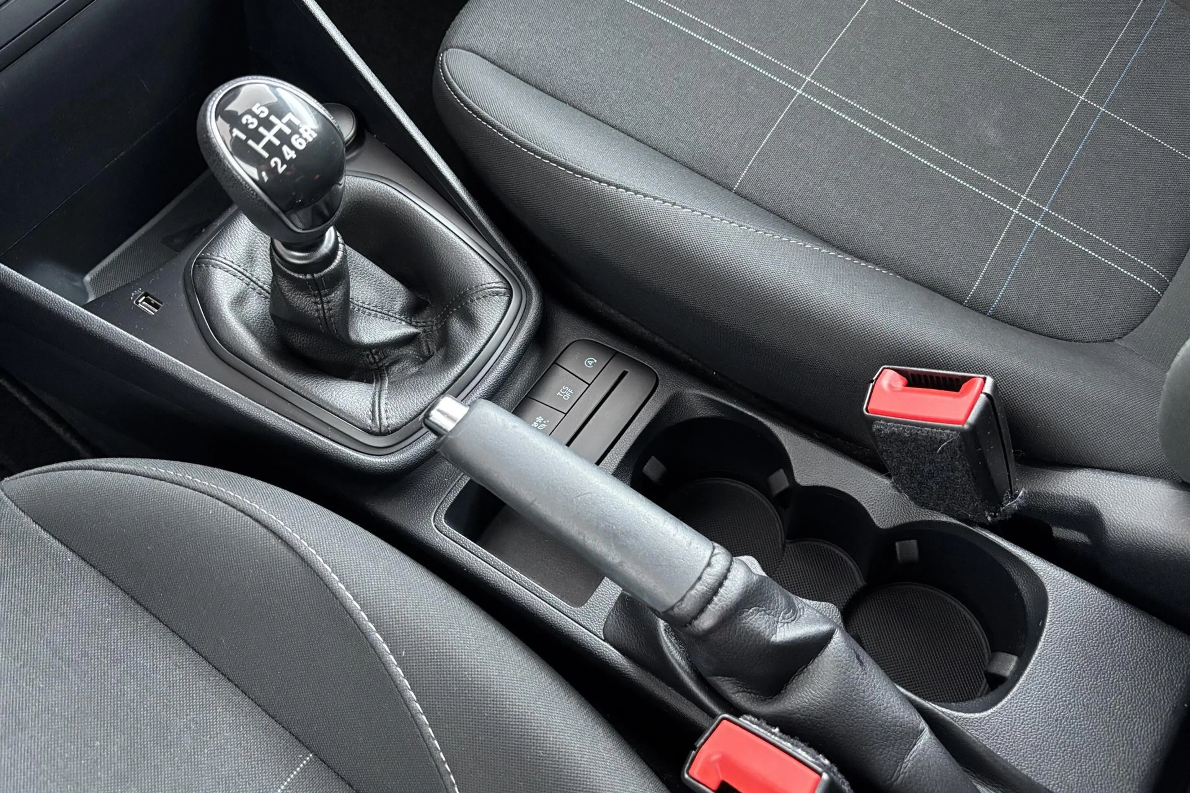 Ford Fiesta 1.0 EcoBoost Connected Fris en wendbaar stadsflits — photo 17